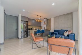RG 201 Luxury apt Top located WiFi A C Cali